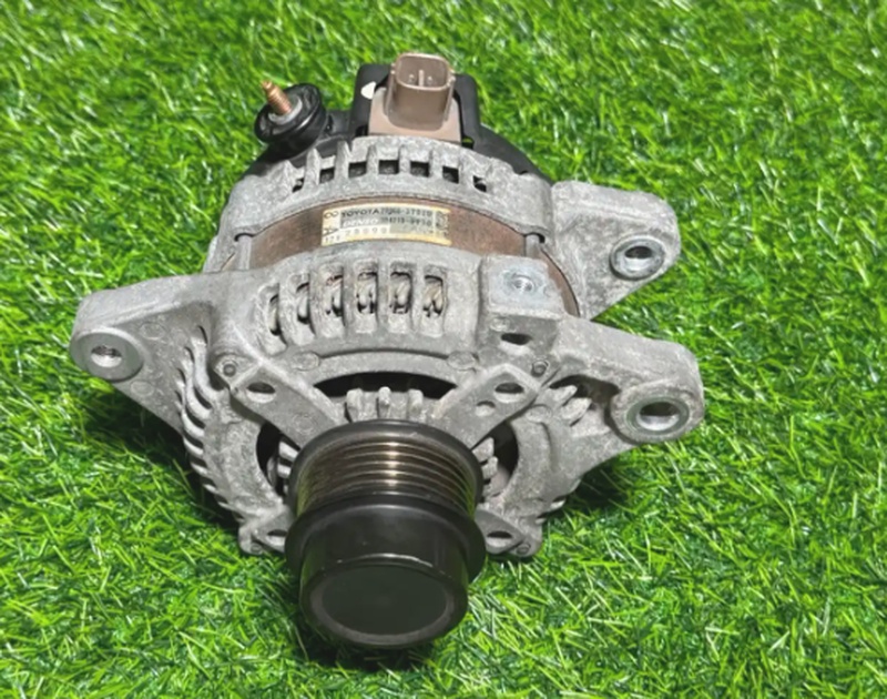 Генератор от Toyota Voxy, Rumion, Noah, 3ZR